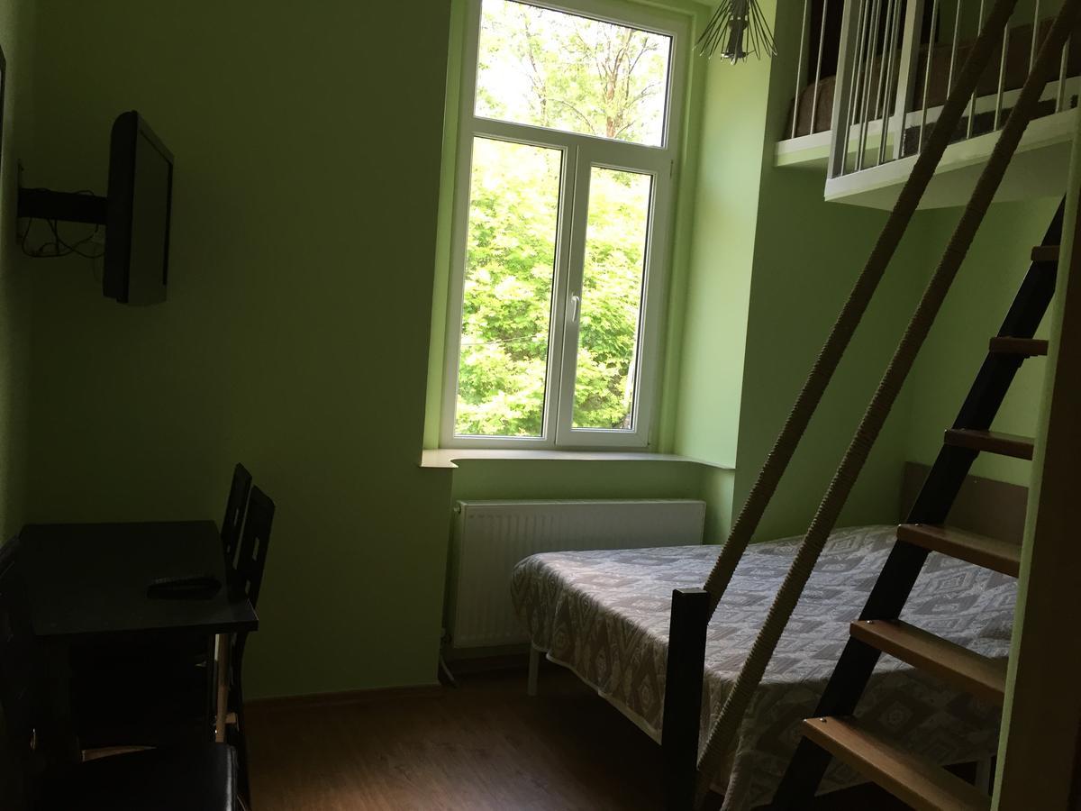 R And B Hotell Borjomi Eksteriør bilde