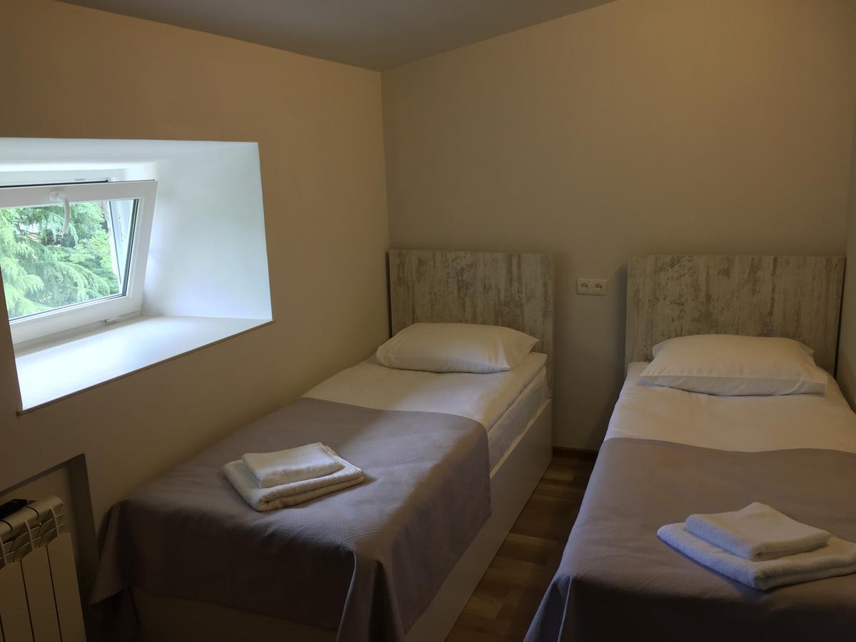 R And B Hotell Borjomi Eksteriør bilde