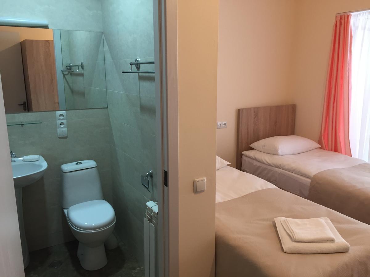 R And B Hotell Borjomi Eksteriør bilde